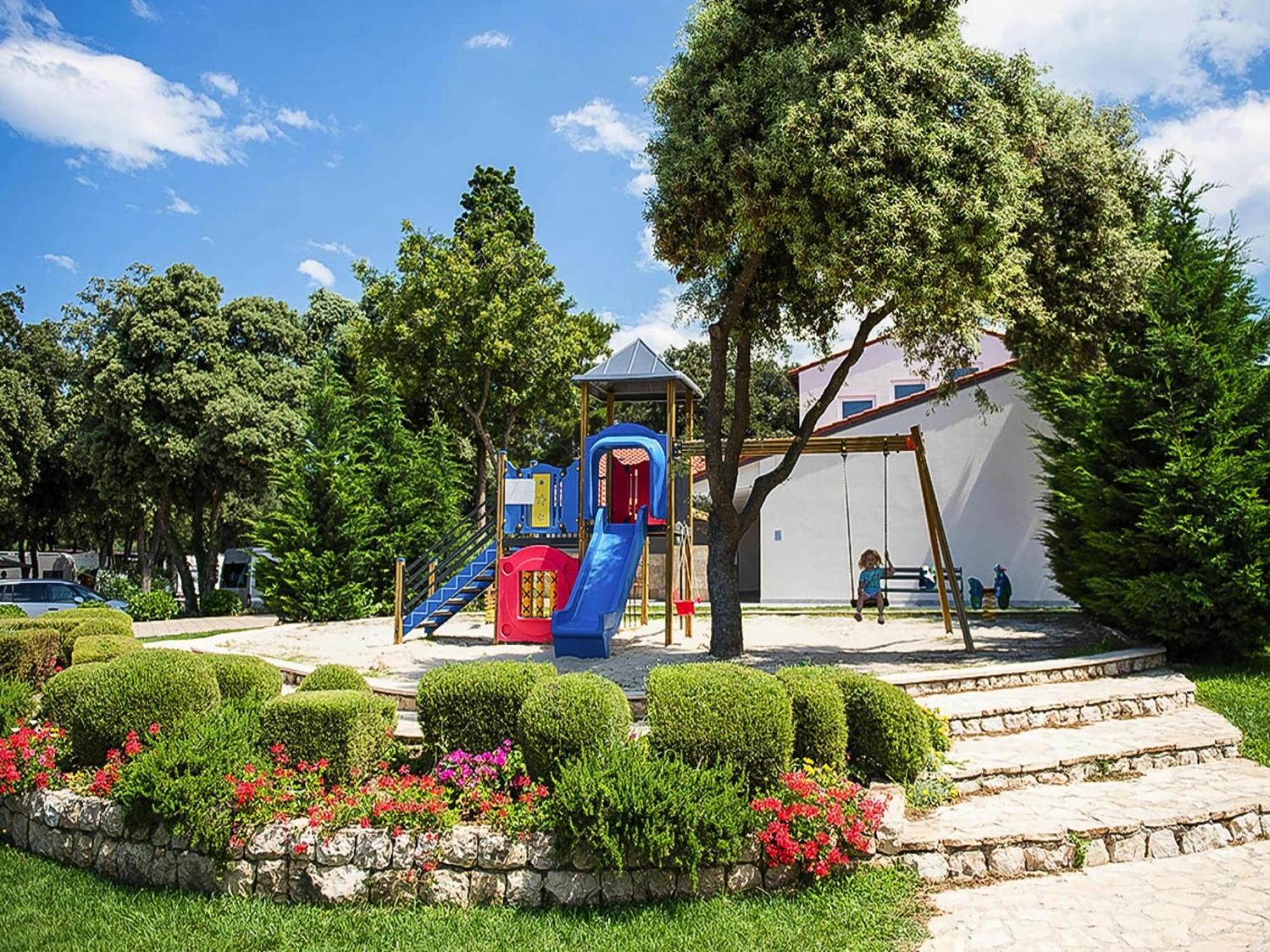 Mobile Homes Mediteran In Caravan Park Strasko, 노바야 외부 사진