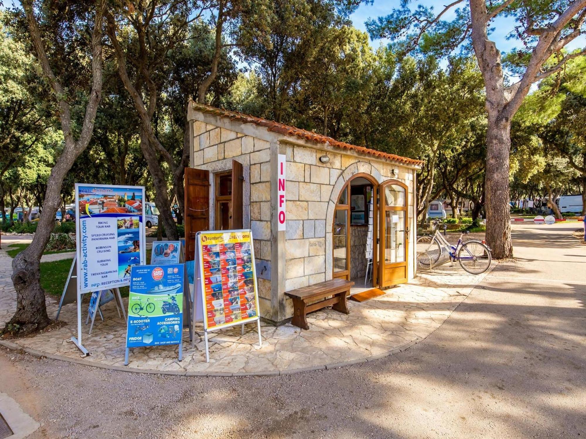 Mobile Homes Mediteran In Caravan Park Strasko, 노바야 외부 사진